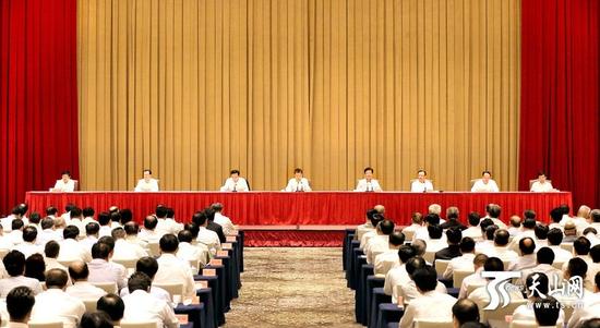 8��29�������΅^(q��)�ɲ����������ӛ�߱R��һ���ξ��z