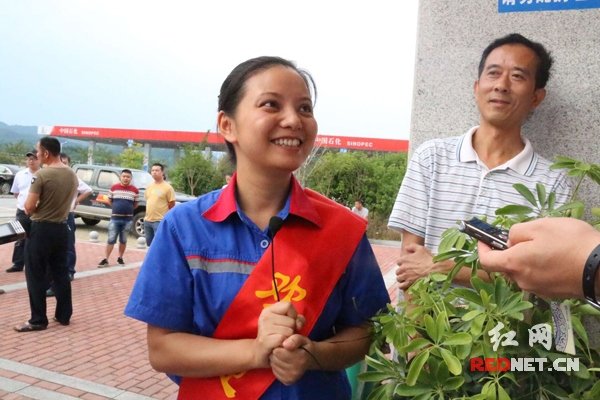 【網(wǎng)絡(luò)媒體走轉(zhuǎn)改】加油站員工張莉的脫貧路 【網(wǎng)絡(luò)媒體走轉(zhuǎn)改】加油站員工張莉的脫貧路