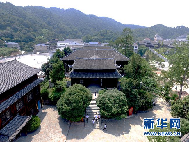 【網(wǎng)絡(luò)媒體走轉(zhuǎn)改】“飛閱”恭城書(shū)院:見(jiàn)證神奇的通道轉(zhuǎn)兵 【網(wǎng)絡(luò)媒體走轉(zhuǎn)改】“飛閱”恭城書(shū)院:見(jiàn)證神奇的通道轉(zhuǎn)兵