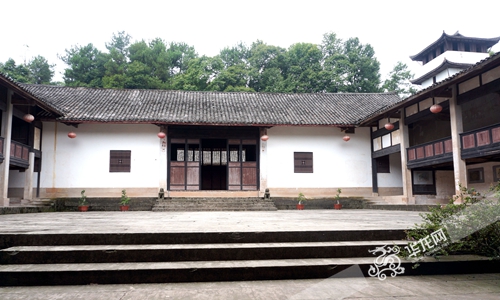 會龍莊內(nèi)某一庭院 會龍莊內(nèi)某一庭院