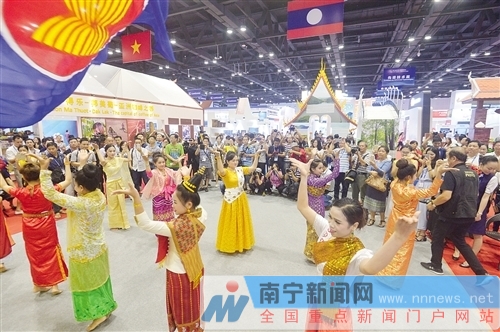 �|����(hu��)������֮�ǡ�չ�^(q��)��ʽ�_(k��i)�^���������Ŗ|���L(f��ng)