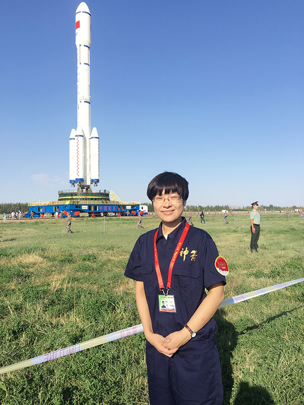 王會(huì)平:航天女豪杰為火箭“換新裝” 王會(huì)平:航天女豪杰為火箭“換新裝”