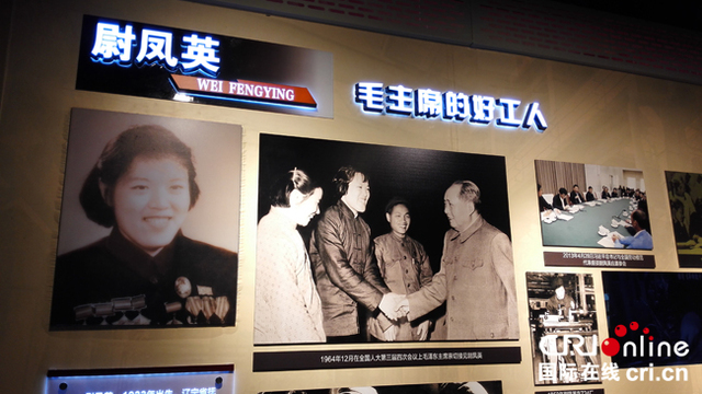 �DƬĬ�J���}