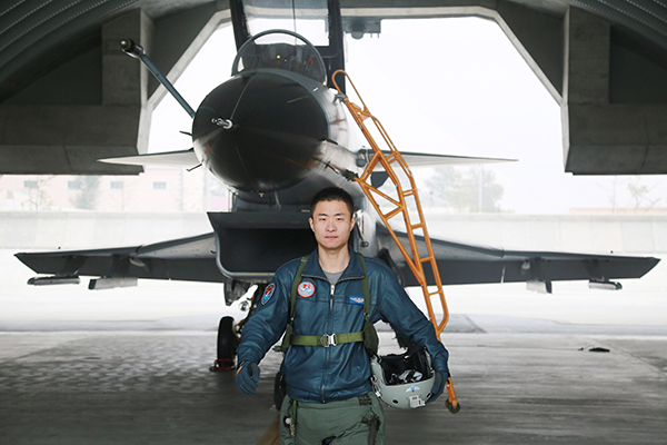 ������(zh��n)�^(q��)��܊���ձ�ĳ�F�w�ІT ������