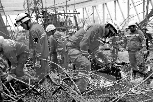 11��24������Ԯ�ˆT���¹ʬF(xi��n)��(ch��ng)�M(j��n)���Ѿȡ����A��l(f��)