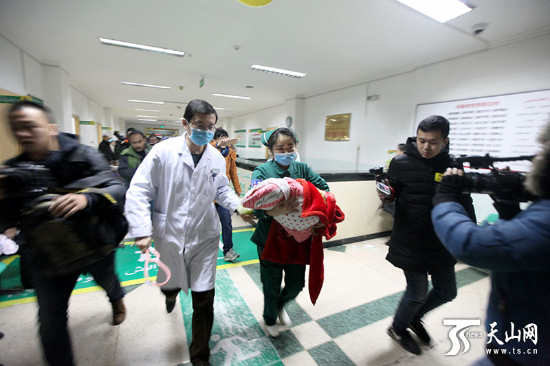 ����1400�������� ���ﻼ��13С�r���_����ľ�R�������g(sh��)