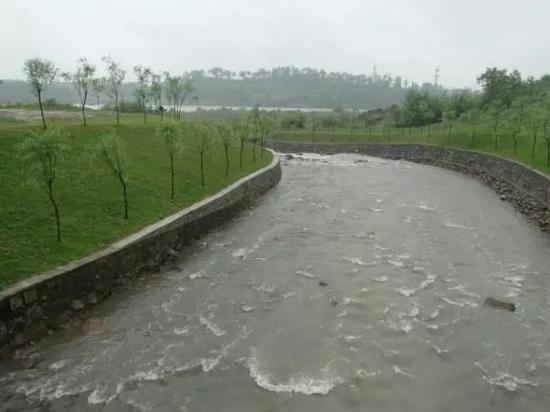 ��ʯϪӛ�ߣ��κ���ʯϪ������ʲô��