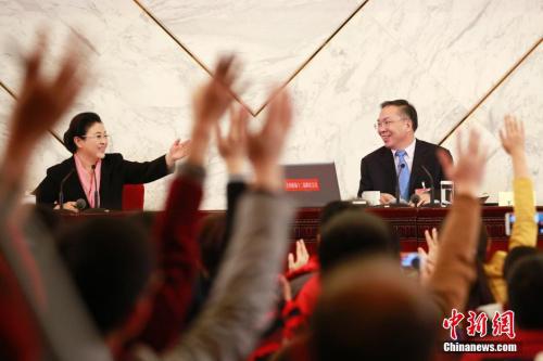 �Y�ψD��2016��3��2����ȫ��(gu��)���f(xi��)ʮ�����ĴΕ�(hu��)�h���l(f��)����(hu��)�ڱ���������(hu��)���e�У����(hu��)���l(f��)��������(gu��)�c(��)�ش�����ӛ���ᆖ(w��n)��������ӛ�� ʢ���i �z