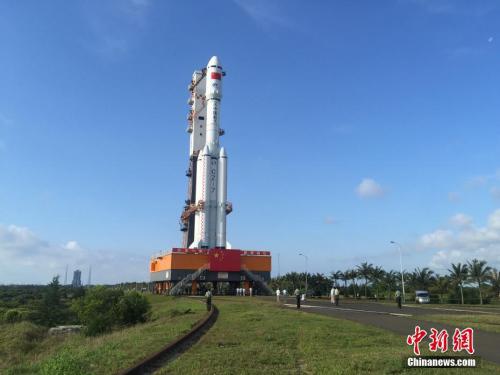 4��17��7�r30�������d���L����̖�b���\�d����c����һ̖؛�\�w���M���w�Ļ�Ӱl(f��)��ƽ�_����ֱ�D(zhu��n)�\���l(f��)��^(q��)����־��������һ̖���w���΄�(w��)��ʽ�M��l(f��)���A�����Z�� �z