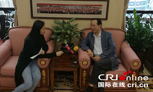 �DƬĬ�J(r��n)��(bi��o)�}