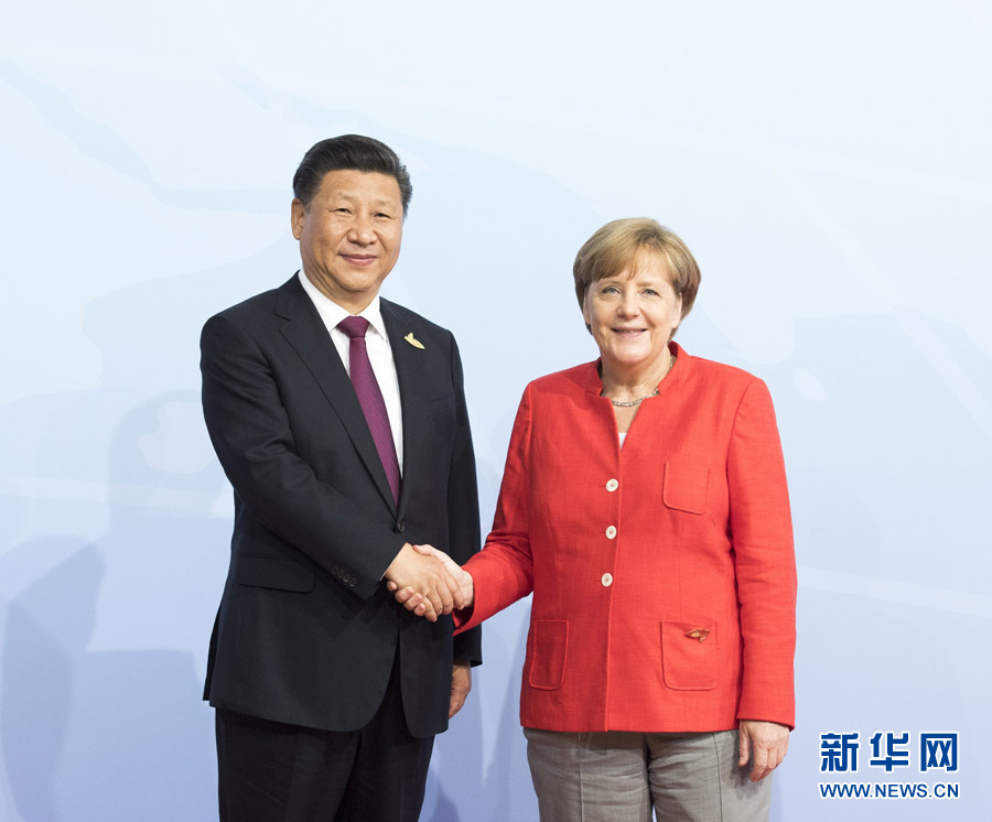 7��7������ʮ�����F�I(l��ng)��(d��o)�˵�ʮ���η���ڵ��h���e����������ϯ��(x��)��ƽ��ϯ���l(f��)���}�顶�Գ��_�Ű��ݡ��Ƅ�(li��n)�����L������Ҫ�vԒ���@�Ƿ���_ʼǰ����(x��)��ƽ�ܵ�������Ĭ�ˠ�ӭ�ӡ����A��ӛ�� ��W(xu��)�� �z