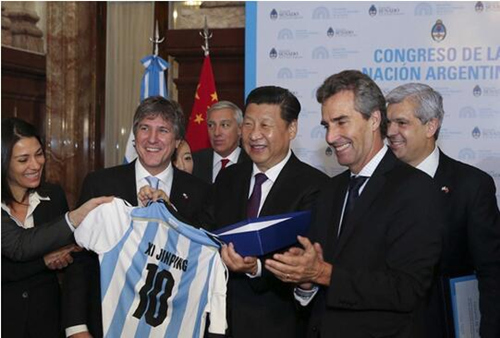 十個真實細(xì)節(jié)帶你感受習(xí)近平的領(lǐng)袖魅力 十個真實細(xì)節(jié)帶你感受習(xí)近平的領(lǐng)袖魅力