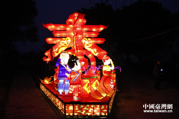 官巷村通過花燈喜迎新春 官巷村通過花燈喜迎新春