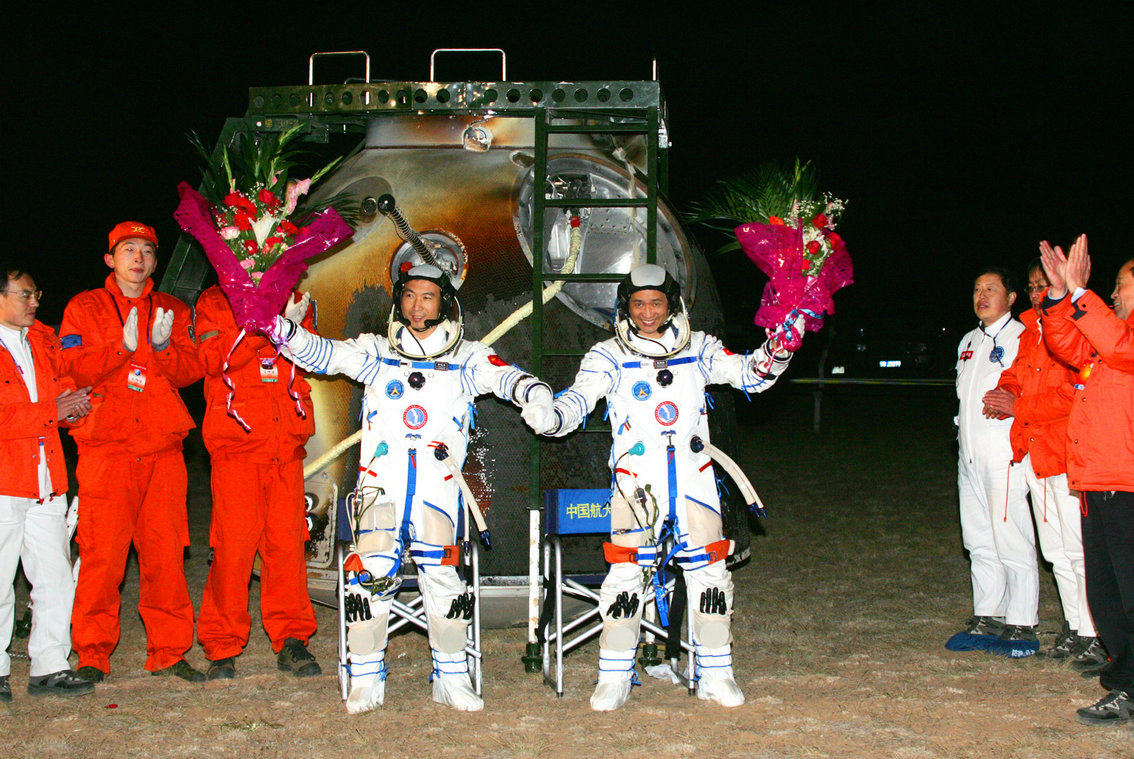 ���w��r���������M����:����������Ĵ�܊��