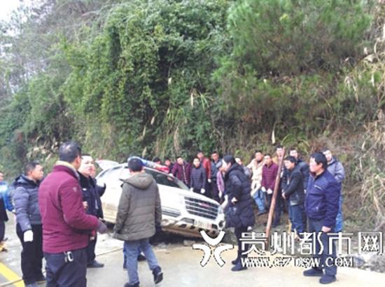 ��ů������܇��Ԯ�ЋD;�����U�ɮa(ch��n)�� Ů��ȡ�����Ǿ�����