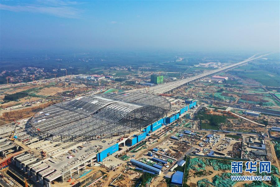 �����Aȫý�^�l������ȫ�������ڻ��ӡ��D�Ļ��ӣ���4���ߣ�ȥ���򼽿����f(xi��)ͬ�l(f��)չ����