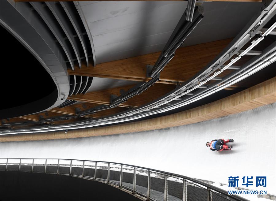 ���w������1���������W��(hu��)�Ͷ����W��(hu��)�e�Мy(c��)ԇ���(d��ng)