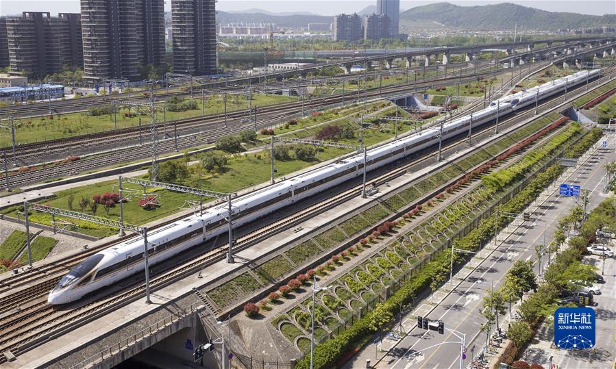 �����Aȫý�^�l���D�Ļ���(d��ng)����1��������(li��n)ͨ������ͨ������ͨ����ƪ�¡�����(x��)��ƽ��ϯ�ڵڶ���(li��n)�χ�(gu��)ȫ��ɳ��m(x��)��ͨ���(hu��)�_Ļʽ�ϵ���ּ�vԒ���x