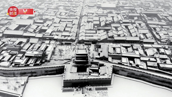 ���B(ni��o)�ѩ���ƽ�b�ų�