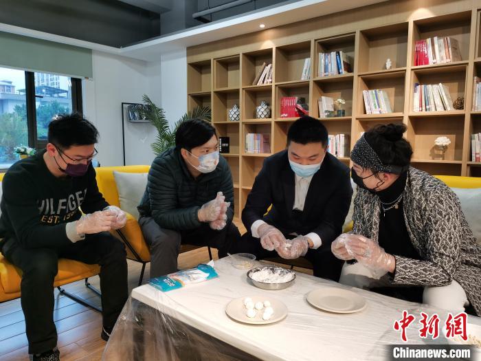 �����A�컨����Ը�������_(t��i)��Ԫ������Ԓ�F(tu��n)�A