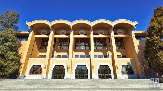 ����(d��ng)����_(k��i)��ʽ���hУ�Y���e���������_(t��i)��ҕӛ�߹����Ĕz��