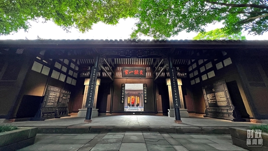  ��ǰ�d�Ғ쌦��һ�T�������~����ǧ�������Ĵ�ҡ��������Ĵ�ͬ�l(xi��ng)������������i��׫�}�������_��ҕӛ�ߗ������Ĕz��