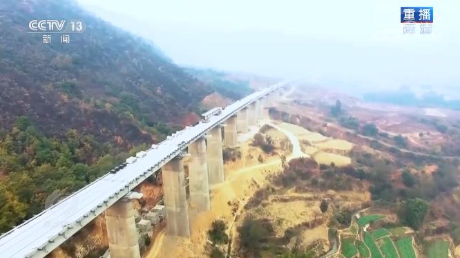 焦點(diǎn)訪談:天塹新通道 成昆再傳奇