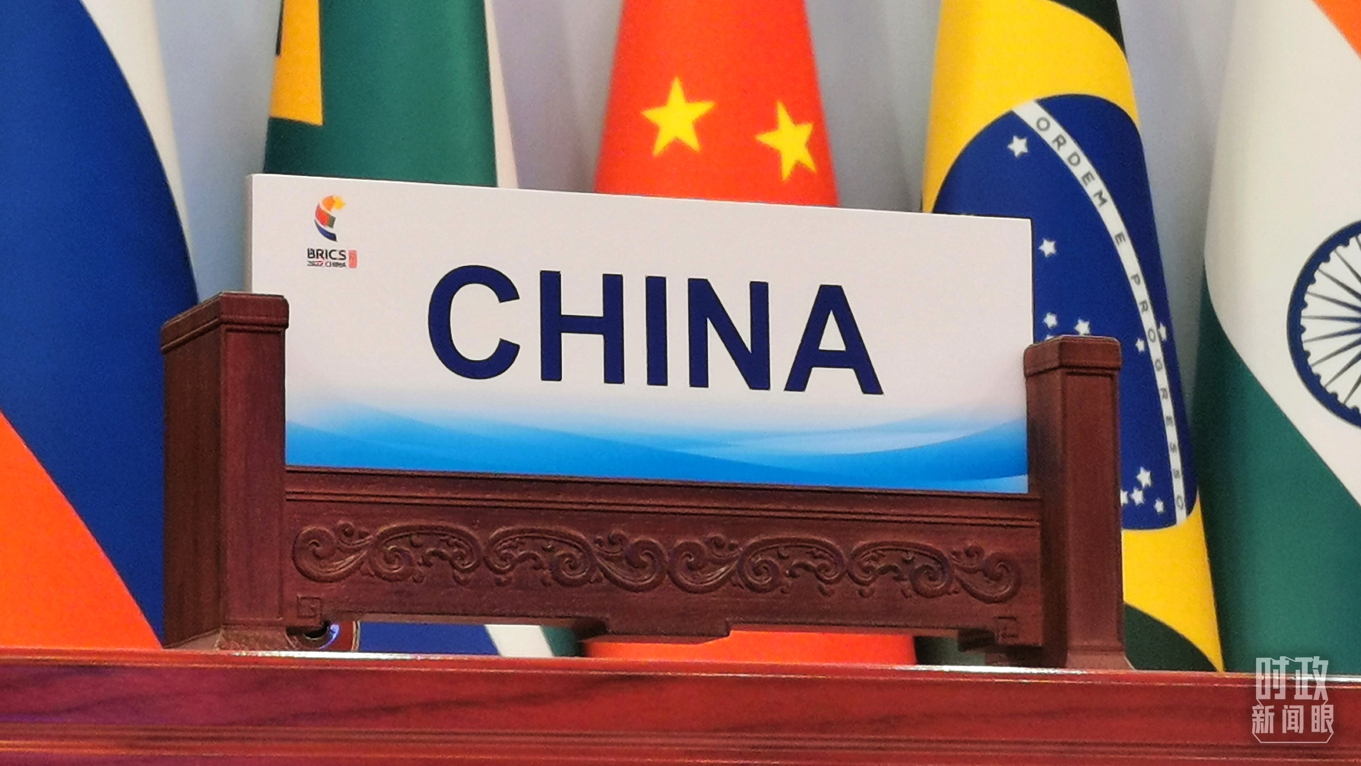 �r(sh��)������ح�ڽ�u��(hu��)��F(xi��n)������(x��)��ƽ��(qi��ng)�{(di��o)�@�����������P(gu��n)��Ҫ