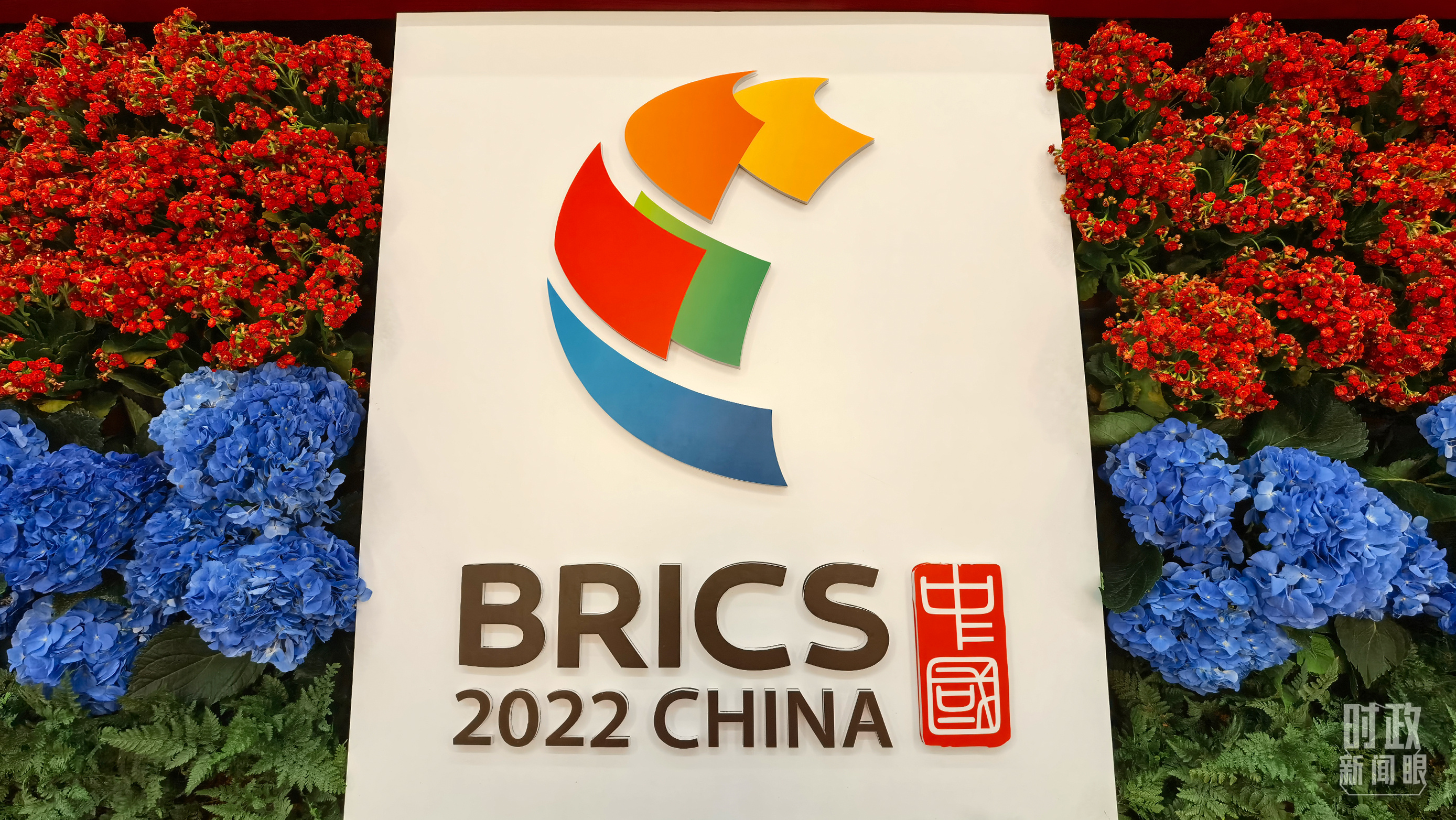 �r(sh��)������ح�ڽ�u��(hu��)��F(xi��n)������(x��)��ƽ��(qi��ng)�{(di��o)�@�����������P(gu��n)��Ҫ