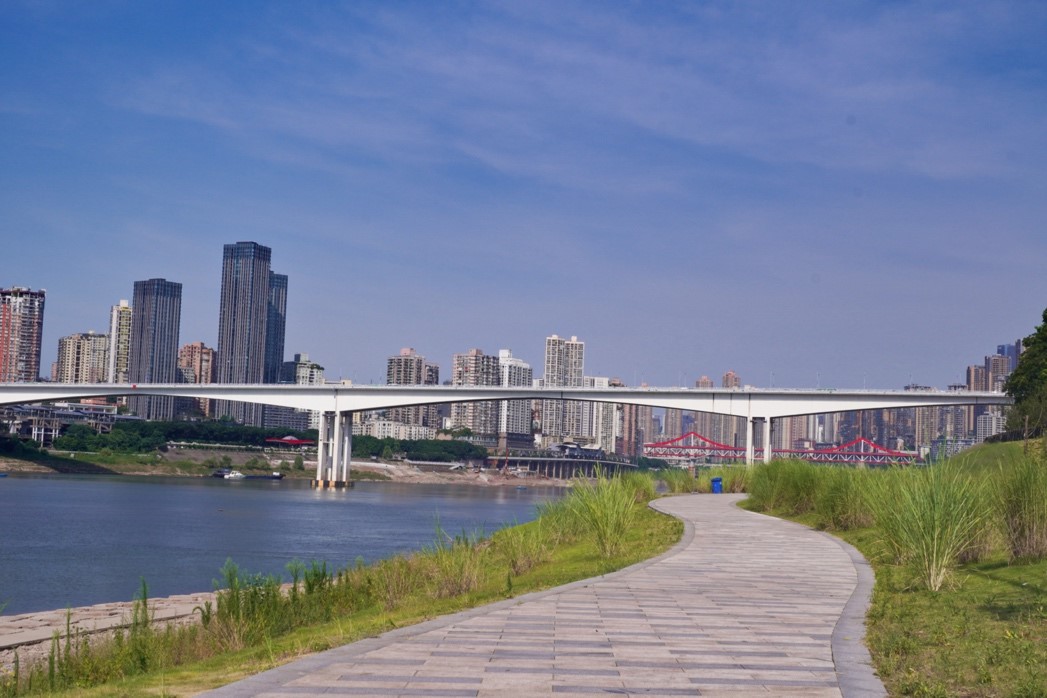 【發(fā)現(xiàn)最美 你評(píng)我論】重慶:“兩江四岸”治理升級(jí) 消落帶變身“網(wǎng)紅打卡地”