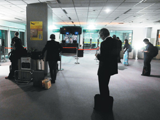 �ڶ����B�L(zh��ng)�ȼ���C(j��)��һƬ��ڣ�ֻ���o�����ڵ��������ṩ������Դ���DƬ��(l��i)Դ���_(t��i)����(li��n)�ψ�(b��o)��