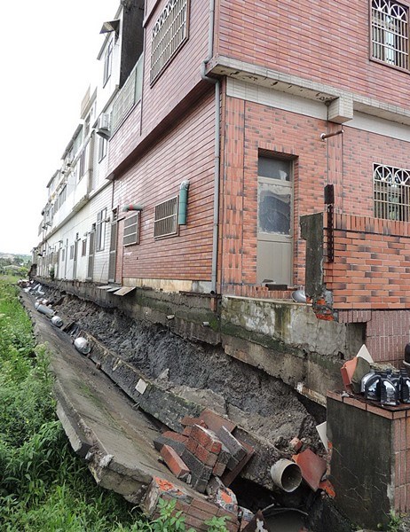 梅雨季造成臺灣中部豪雨成災(zāi) 梅雨季造成臺灣中部豪雨成災(zāi)