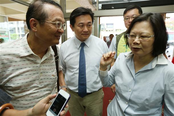 ��Ӣ�ģ���һ������ǰ�M�_�Ϻ��h����Մ�����Գֲ����L