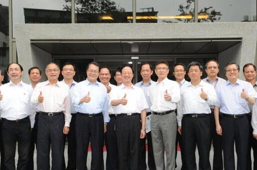 臺(tái)當(dāng)局“行政院長(zhǎng)”江宜樺27日參訪“交通部公路總局”新建節(jié)能辦公大樓 臺(tái)當(dāng)局“行政院長(zhǎng)”江宜樺27日參訪“交通部公路總局”新建節(jié)能辦公大樓