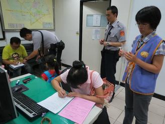 臺(tái)一通輯犯要求先結(jié)婚再入獄 警方應(yīng)允并證婚 臺(tái)一通輯犯要求先結(jié)婚再入獄 警方應(yīng)允并證婚