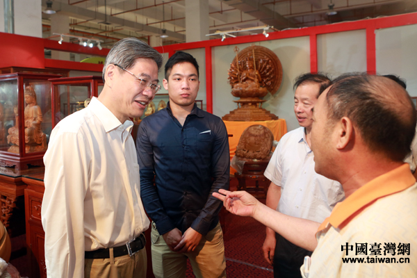 ��־܊���^�������﹤ˇ���g(sh��)�����c�̼��H�н�Մ��