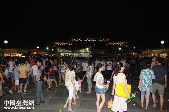 ҹĻ�µďB�T���������Ļ��V��(ch��ng)����ͨ�����ˁ�����