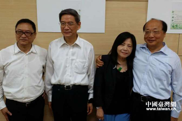 組圖:張志軍探訪臺(tái)中霧峰林家 有其后人親切交談 組圖:張志軍探訪臺(tái)中霧峰林家 有其后人親切交談