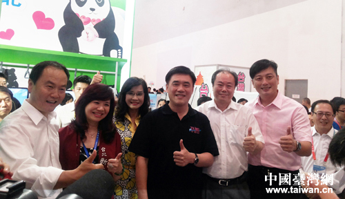 臺(tái)北市長(zhǎng)郝龍斌現(xiàn)身北京國(guó)際旅游博覽會(huì)為臺(tái)北站臺(tái) 臺(tái)北市長(zhǎng)郝龍斌現(xiàn)身北京國(guó)際旅游博覽會(huì)為臺(tái)北站臺(tái)