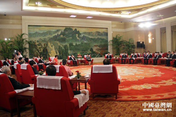 孫春蘭在天津會見了中國國民黨榮譽副主席詹春柏一行 孫春蘭在天津會見了中國國民黨榮譽副主席詹春柏一行