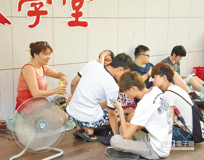 �����죬�_(t��i)������ן���ָ����2������(ji��)��(ji��)���ߵĚ�رƵÿ������㿼���L(zh��ng)���ܲ�������������ֻ�ð����L(f��ng)��