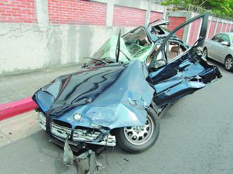 ����Ů�ӂ��ؼ��Ȳ��������{��BMW�I܇�����ܓp��