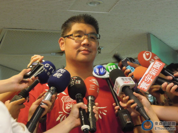 連勝文駁斥蔡英文“臺(tái)獨(dú)天然”的歪論 連勝文駁斥蔡英文“臺(tái)獨(dú)天然”的歪論