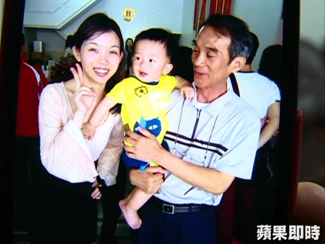 臺灣復(fù)興航空機(jī)長遭質(zhì)疑錯判 家屬:責(zé)任別推給死人 臺灣復(fù)興航空機(jī)長遭質(zhì)疑錯判 家屬:責(zé)任別推給死人