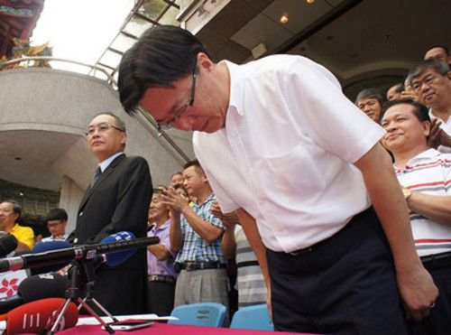 �_(t��i)����¡���h�L(zh��ng)�S��̩��ǰ�ң�18���ڻ�¡�Бc���m���_(k��i)ӛ�ߕ�(hu��)���Ϲ����x��֧����