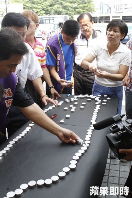 �û��񱊾���c(di��n)ȼ�T������ �͐۵�����