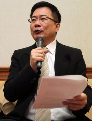 “立委”:連勝文關(guān)心高雄受災(zāi) 柯文哲不在乎 “立委”:連勝文關(guān)心高雄受災(zāi) 柯文哲不在乎