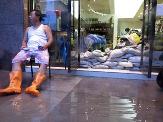 ���ۡ���(z��i)�ϼӞ�(z��i)��һҹ���� ��(z��i)�^(q��)���ˡ�����