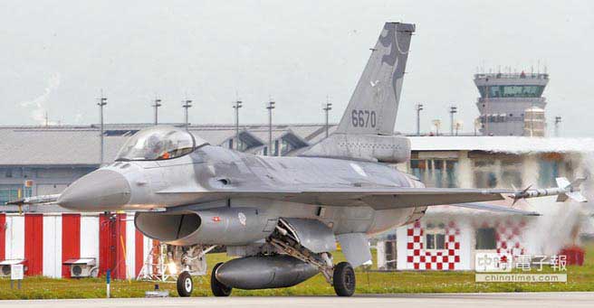 F16戰(zhàn)機(jī) F16戰(zhàn)機(jī)