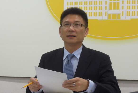 臺(tái)當(dāng)局“行政院發(fā)言人”孫立群。(臺(tái)媒圖) 臺(tái)當(dāng)局“行政院發(fā)言人”孫立群。(臺(tái)媒圖)